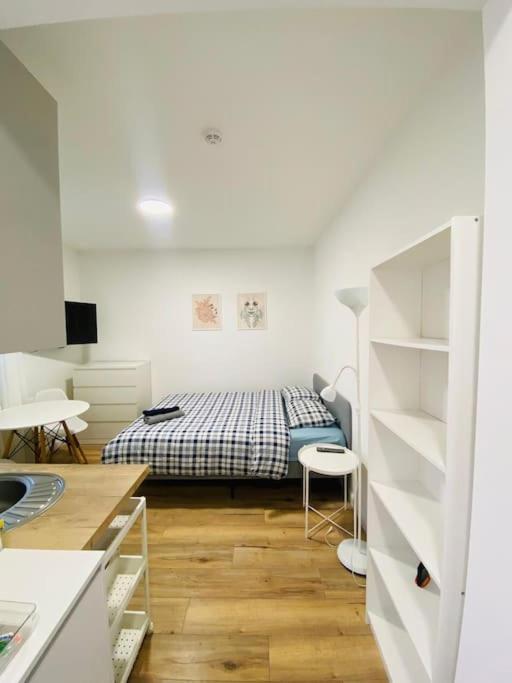 Bezagenta Mozart8 Studio Easy Access To City Wifi Διαμέρισμα Βαρσοβία Εξωτερικό φωτογραφία