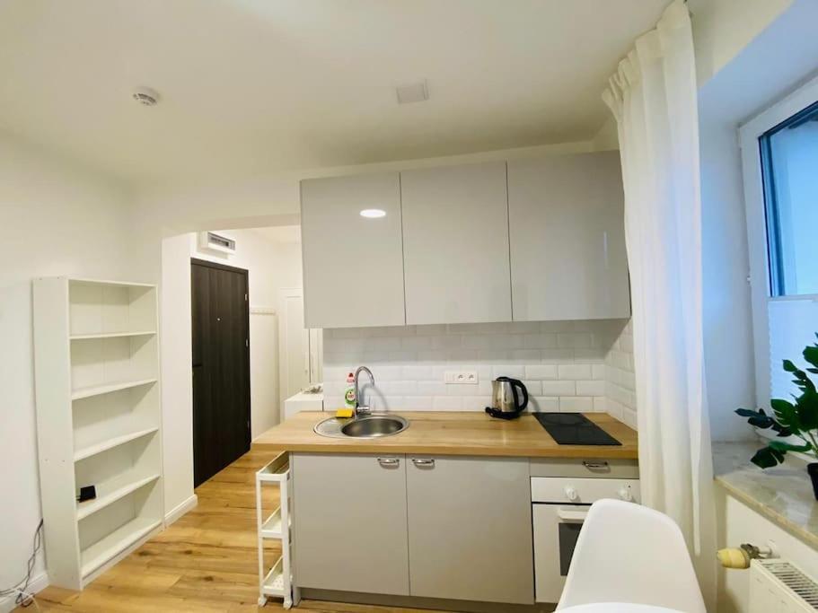 Bezagenta Mozart8 Studio Easy Access To City Wifi Διαμέρισμα Βαρσοβία Εξωτερικό φωτογραφία