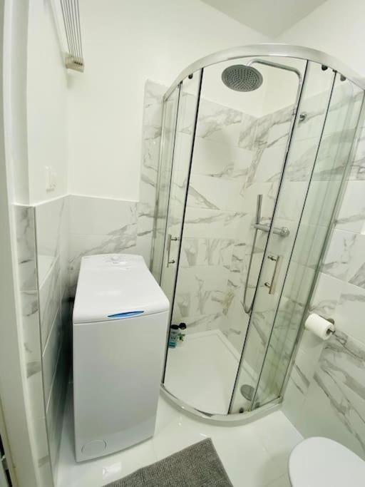 Bezagenta Mozart8 Studio Easy Access To City Wifi Διαμέρισμα Βαρσοβία Εξωτερικό φωτογραφία
